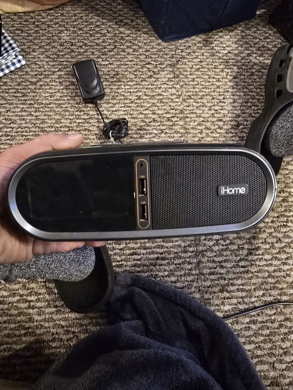 iHome Black Oval Bluetooth Speaker Dual USB Ports Wireless Charger 3 Way Time